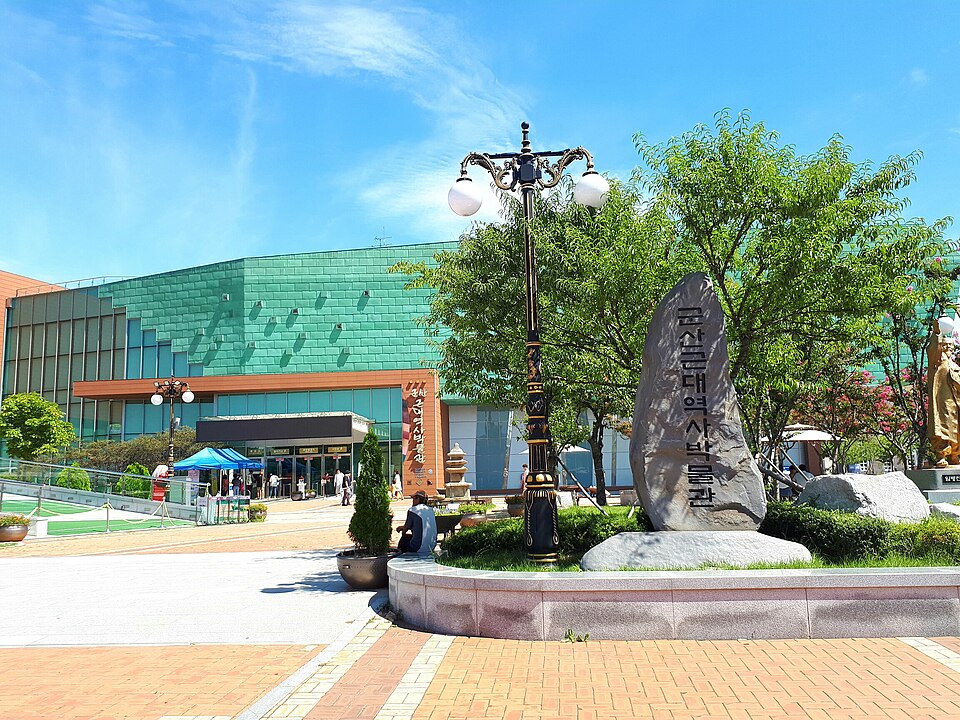 City Explorations: Walking Through the Time-Honored Alleys of Gunsan